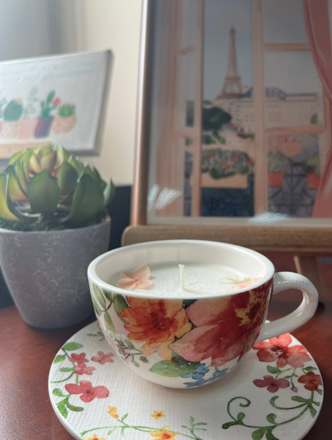 Tea cup candle