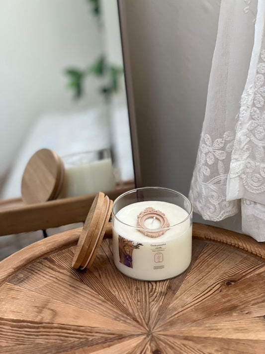 Daida Candle