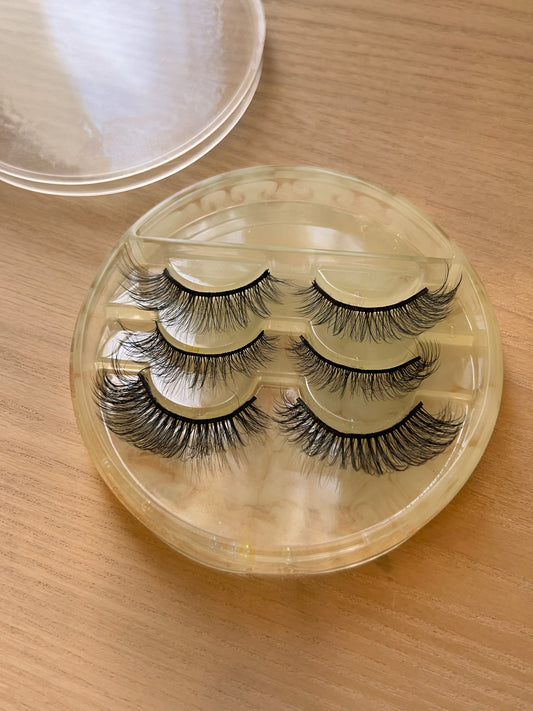 Eyelashes Container - Transparent container