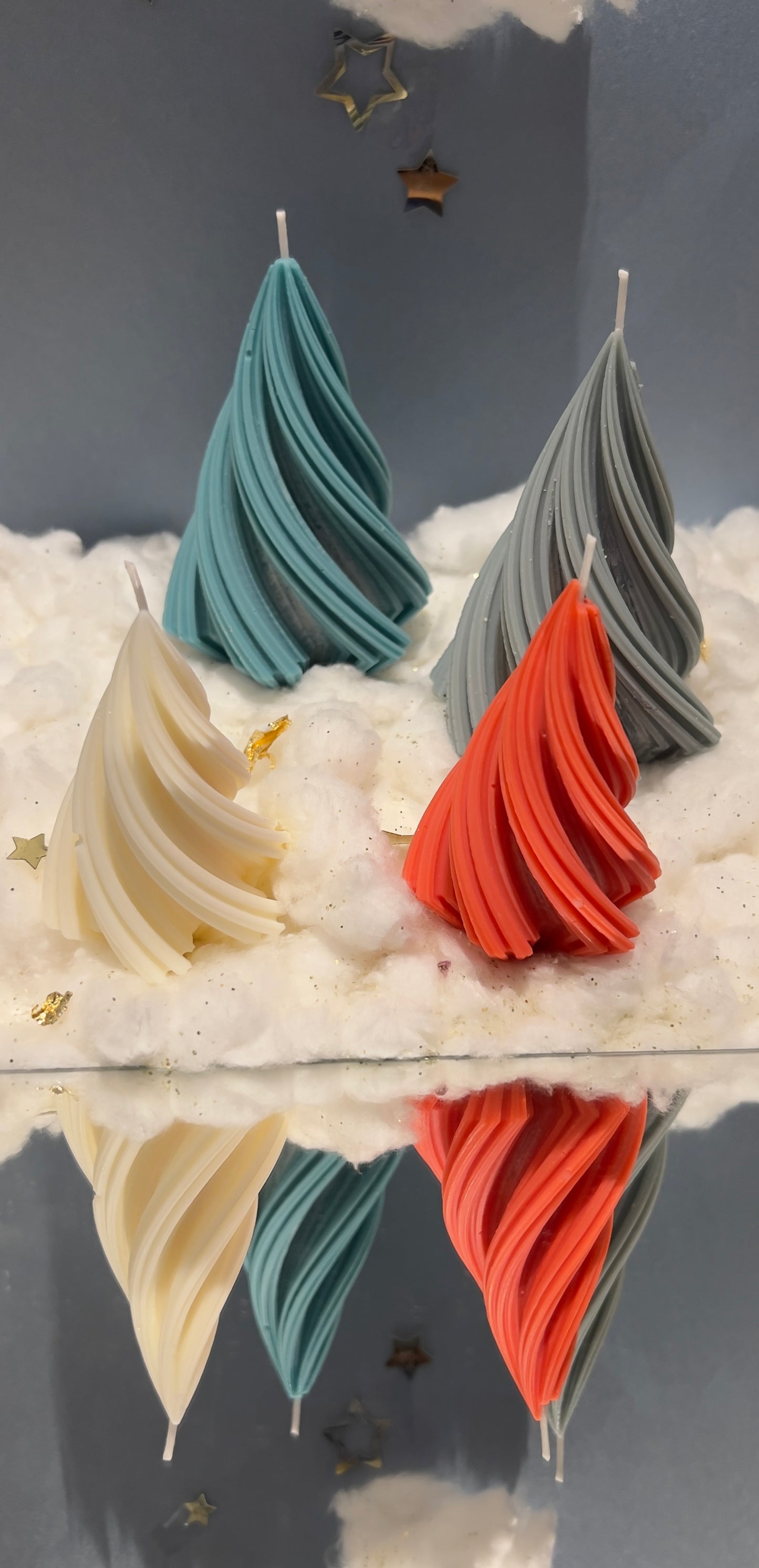 Carved Wavy Candle - UAE flag colors set